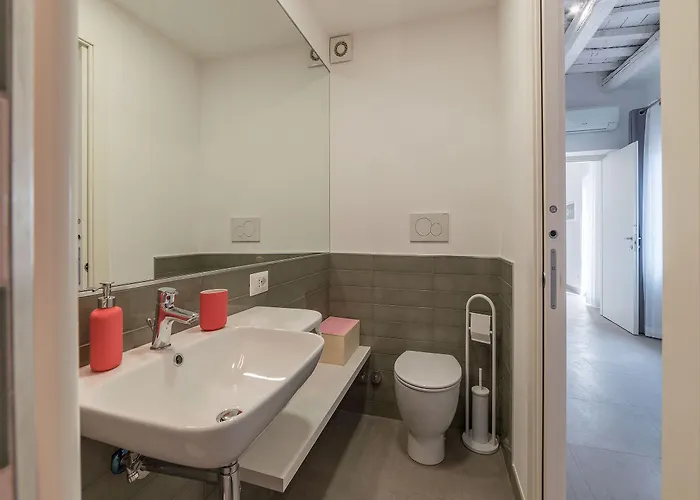 Guesthost - Piazza Navona Panoramic Penthouse